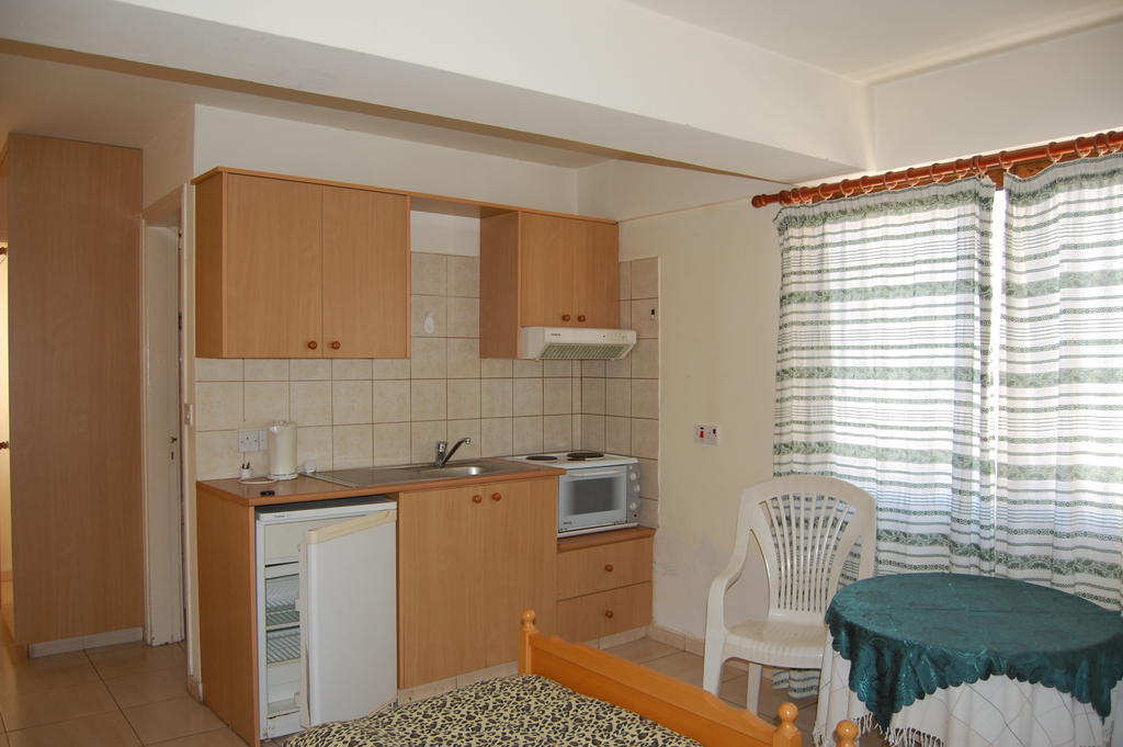 Nicos & Olympia Apartments Polis Szoba fotó