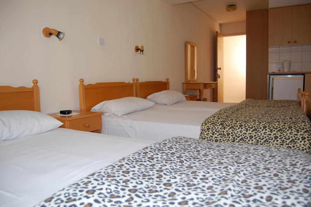 Nicos & Olympia Apartments Polis Szoba fotó