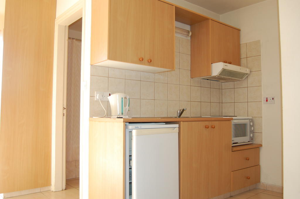 Nicos & Olympia Apartments Polis Szoba fotó