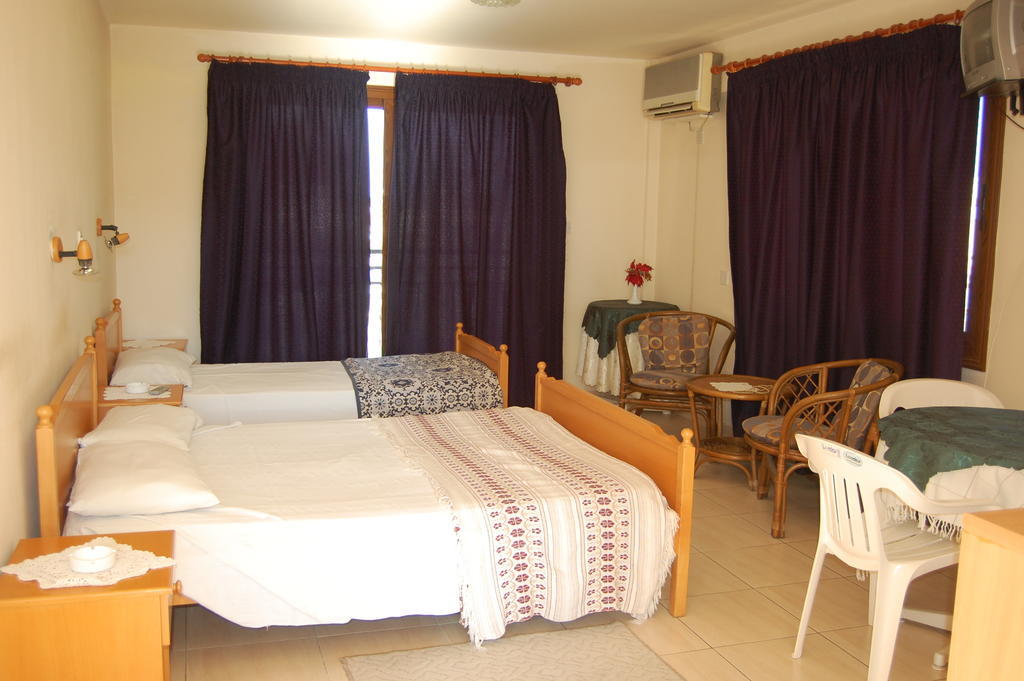 Nicos & Olympia Apartments Polis Szoba fotó