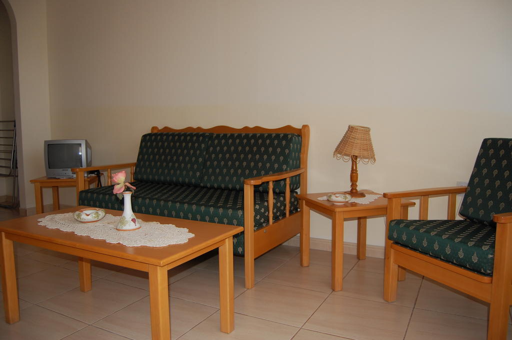 Nicos & Olympia Apartments Polis Szoba fotó