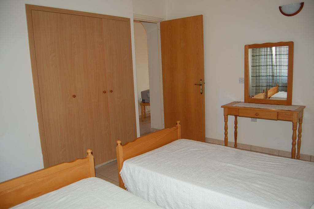 Nicos & Olympia Apartments Polis Szoba fotó