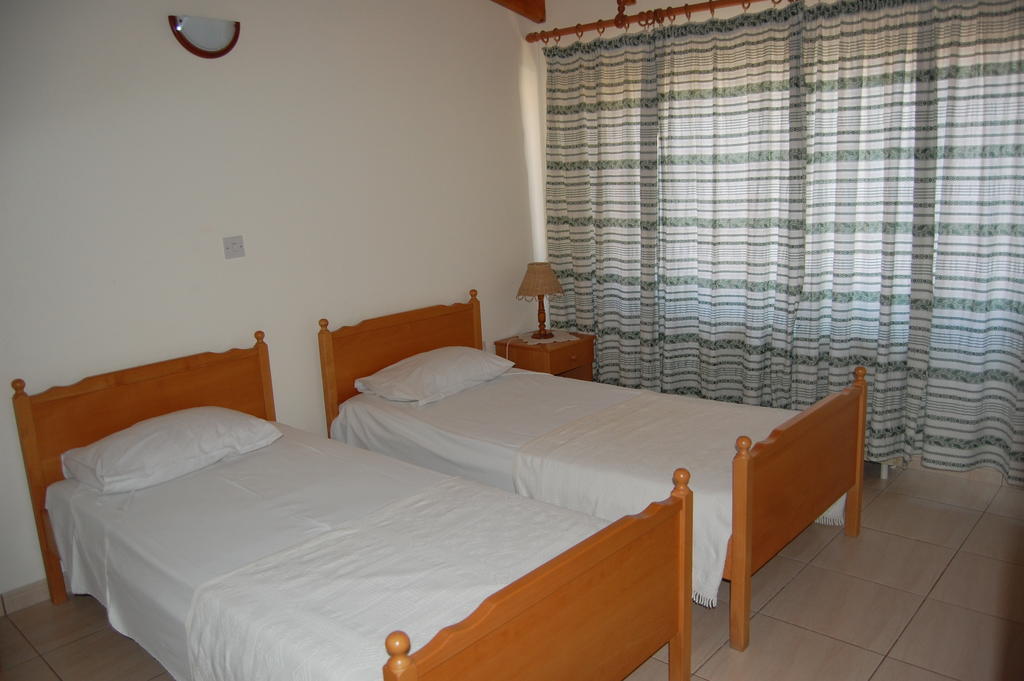 Nicos & Olympia Apartments Polis Szoba fotó